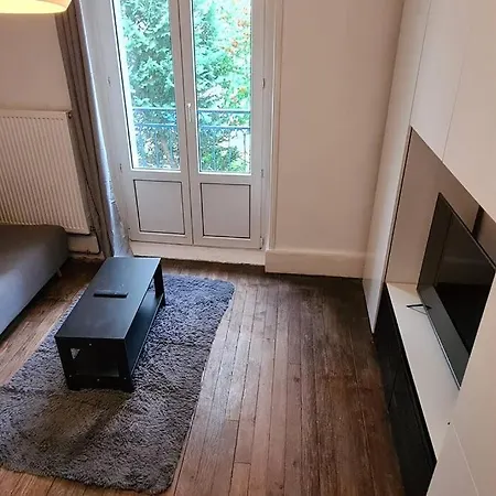 Apartment F2 A 5min De La Gare , Calme, 47m2 *